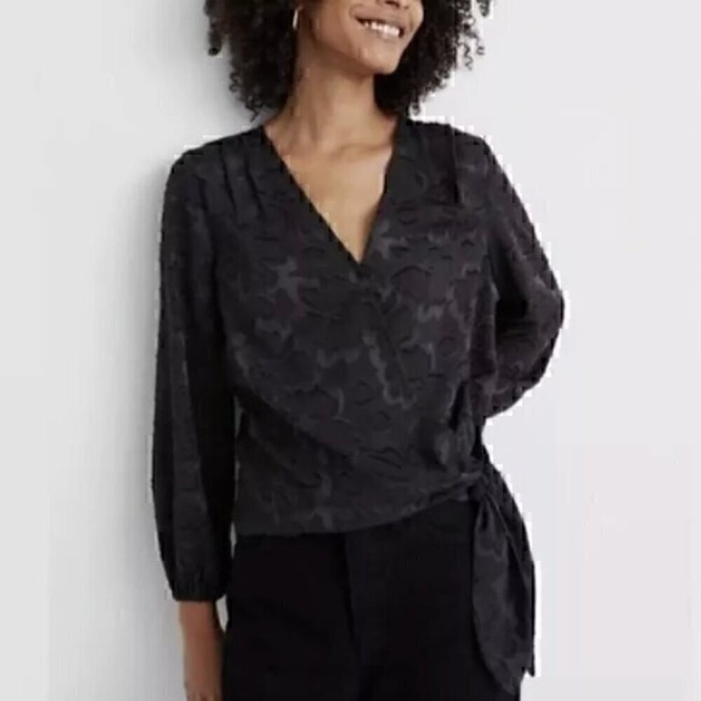 🔆 Madewell black floral jacquard wrap blouse